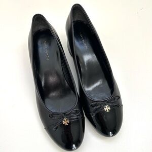 Tory Burch Cap-Toe pumps